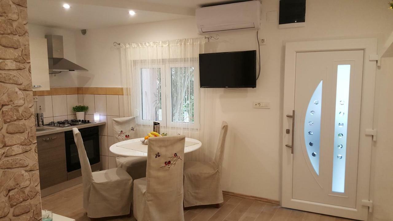 Apartmani Sarm 维尔 外观 照片